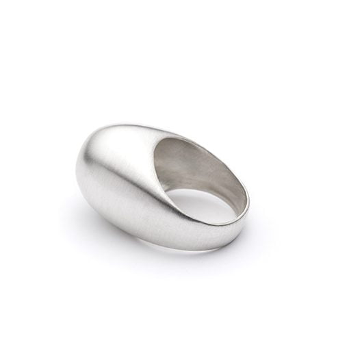 The Le Corbusier ring from The Modernists collection is handmade by Julie Bégin using pure sterling silver.
