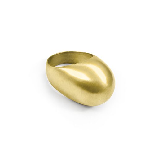 The Le Corbusier ring from The Modernists collection is handmade by Julie Bégin using pure 14k yellow gold.