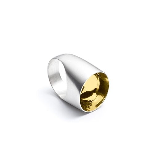The Saarinen ring from The Modernists collection is handmade by Julie Bégin using pure sterling silver with 14k yellow gold.